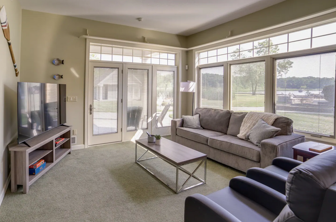 Photo of the Silver Wolf Suite living room